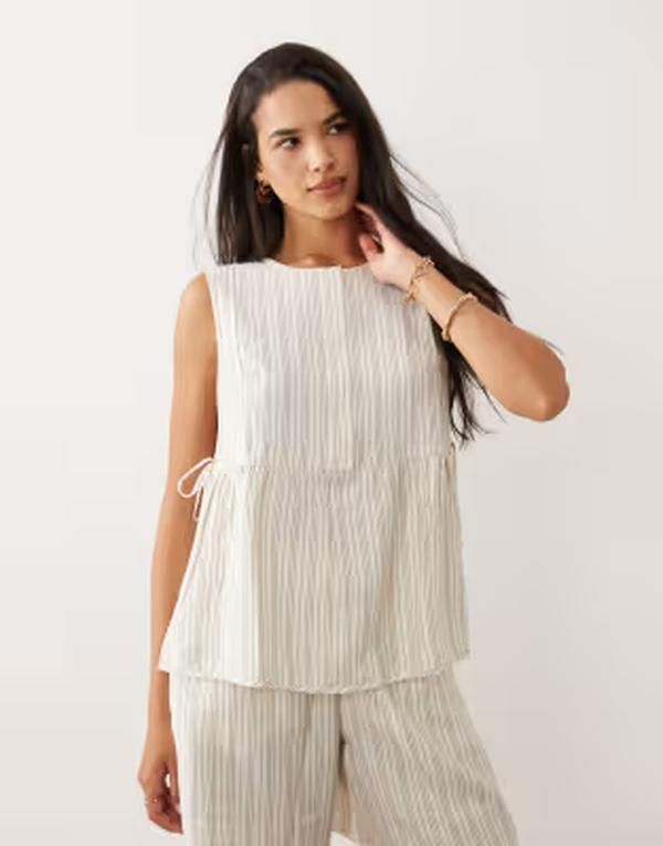 ジェイディーワイ レディース トップス Tシャツ JDY side tie details top in cream with black pinstripe part of a set CREAM クリーム