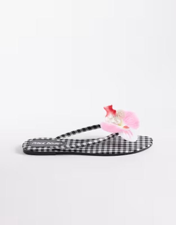 パブリックデザイア レディース シューズ サンダル ギンガムチェック ギンガム Public Desire Moko flipflops with 3D flower ginghamono gingham ブラック