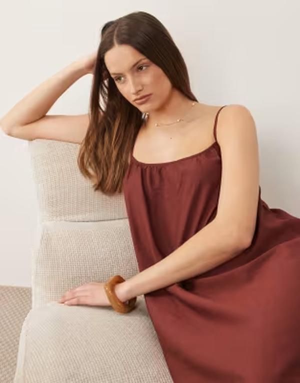 ベロモーダ レディース トップス ワンピース マキシ Vero Moda Tall crinkle textured woven full cami maxi dress in andorra レッド 14,804円