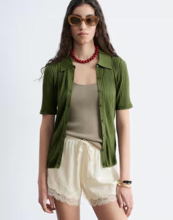 アンドアザーストーリーズ レディース ボトムス ハーフパンツ・ショーツ レーストリム ショートパンツ サテン レース Other Stories jacquard satin shorts with lace trim in butter yellow イエロ