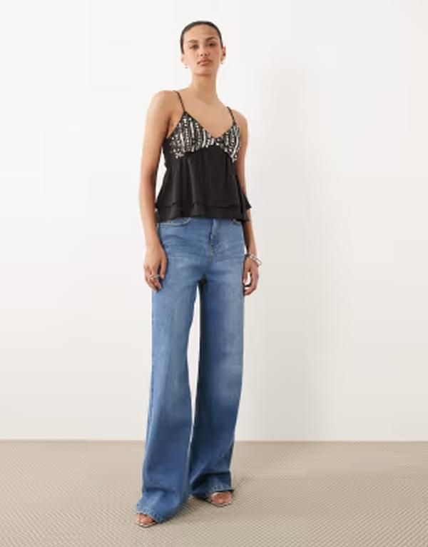 ミスセルフフリッジ レディース トップス シャツ スパンコール Misselfridge sequinedetailing baby doll cami top in charcoal チャコール