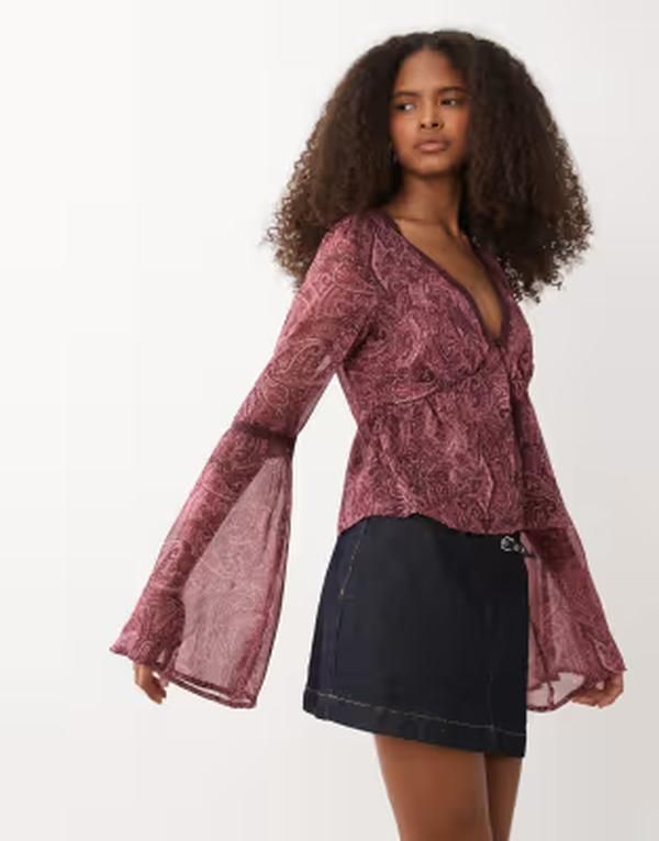 ミスセルフフリッジ レディース トップス シャツ シフォン ブラウス Misselfridge chiffon fluted sleeve blouse in paisley
