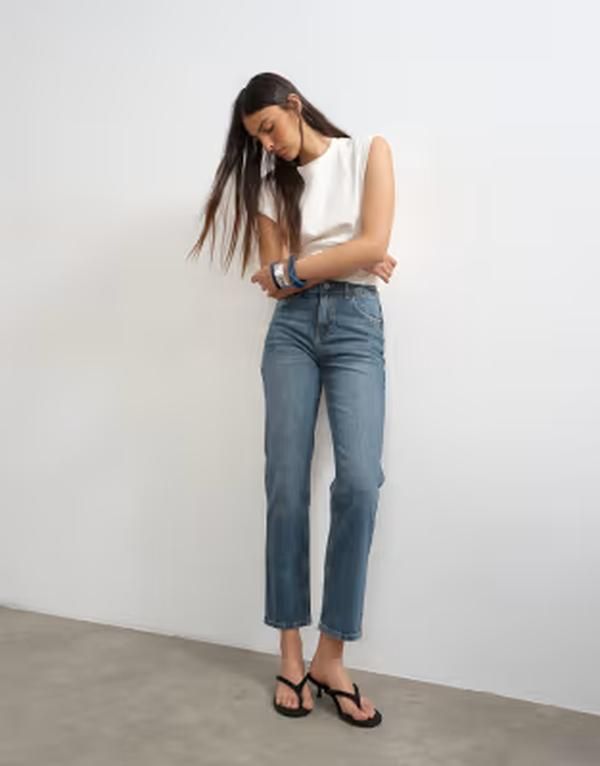 トップショップ レディース ボトムス デニムパンツ ジーンズ Topshop Orson mid rise comfort straight jeans in deep blue ブルー