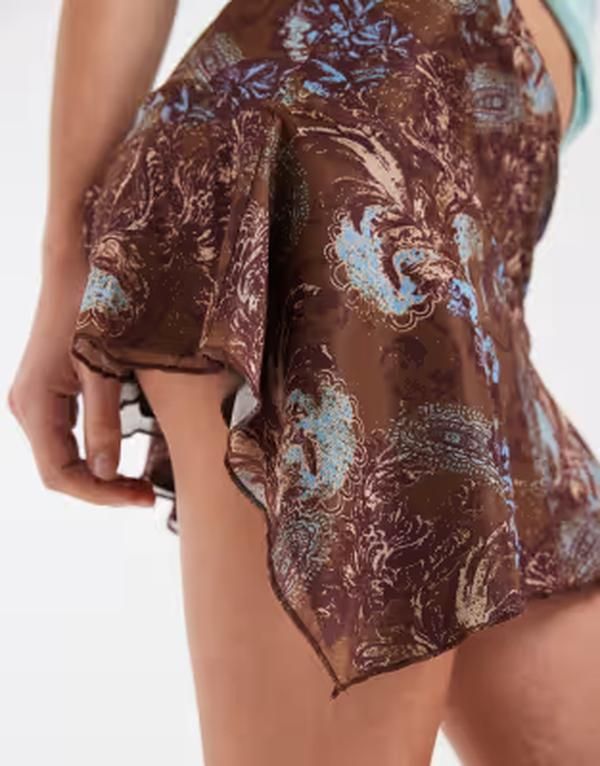 モーテル レディース ボトムスカート ミニ Motel Velanie mini skirt in feathery paisley BROWN ブラウン