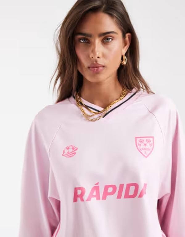 エイソス レディース トップス Tシャツ Vネック グラフィック ASOS DESIGN oversized v neck soccer Tshirt with graphic PINK ピンク