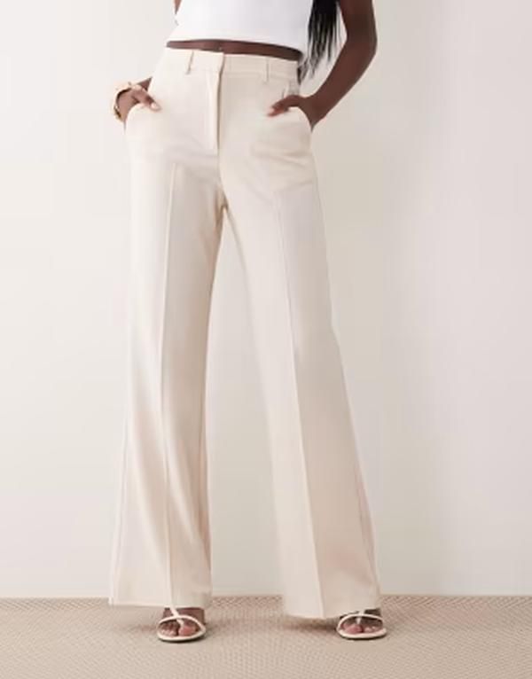 エイソス レディース ボトムス カジュアルパンツ ASOS DESIGN tailored snatch flare pants in cream クリーム