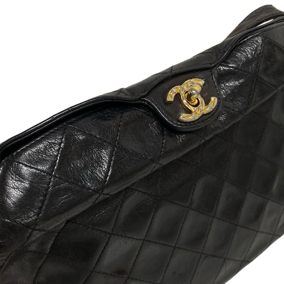 CHANEL(シャネル) CHANEL(シャネル) ショルダーバッグ - 黒×ゴールド 