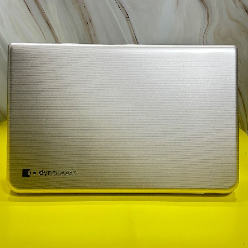 爆速Core i7☆dynabookノートパソコン☆メモリ8GB 新品SSD windows11