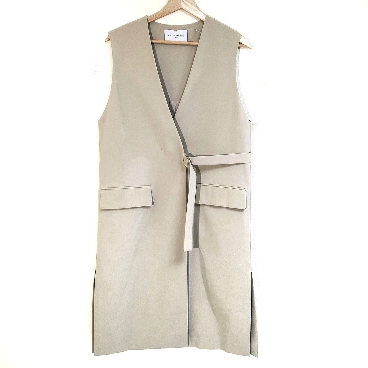 UNITED ARROWS(ユナイテッドアローズ) コート レディース グレーベージュ ノースリーブ