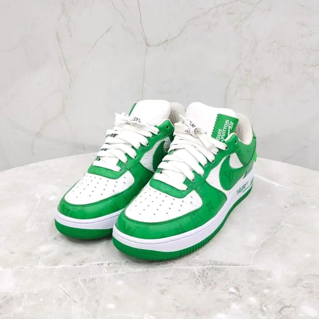 ルイヴィトン X NIKE エアフォース1 ヴァージル グリーン US7.5