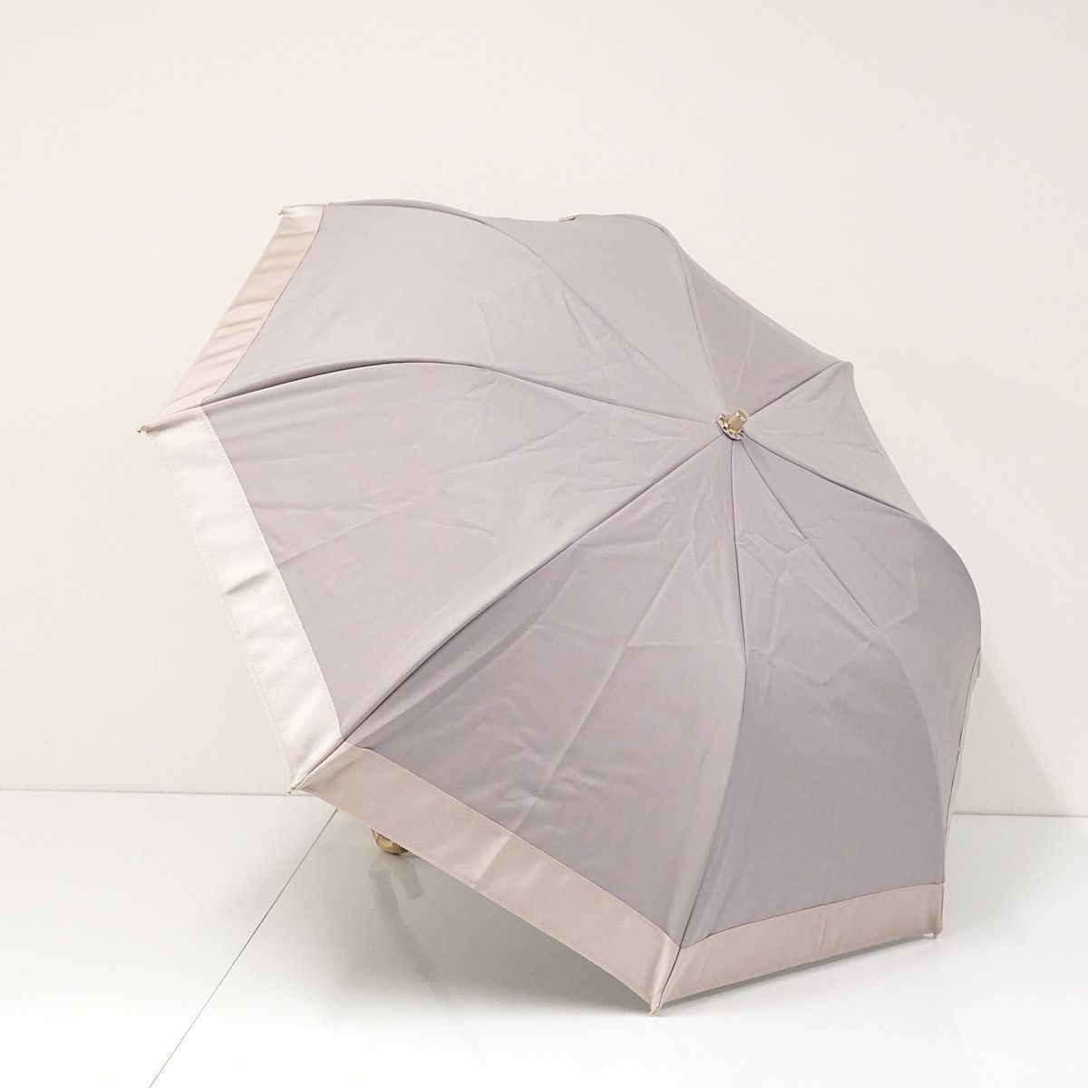 完全遮光折りたたみ日傘 untule アントゥーレ USED美品 2段折りEASY モーブグレーｘピンクグレー UV 遮熱 遮光 はっ水 晴雨兼用 50cm FS9638