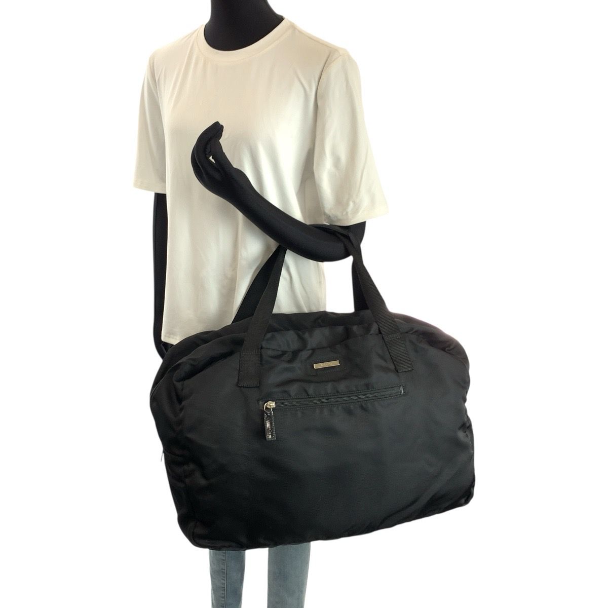 美品 GUCCI グッチ ブラック 黒 シルバー金具 ナイロン 012 0389