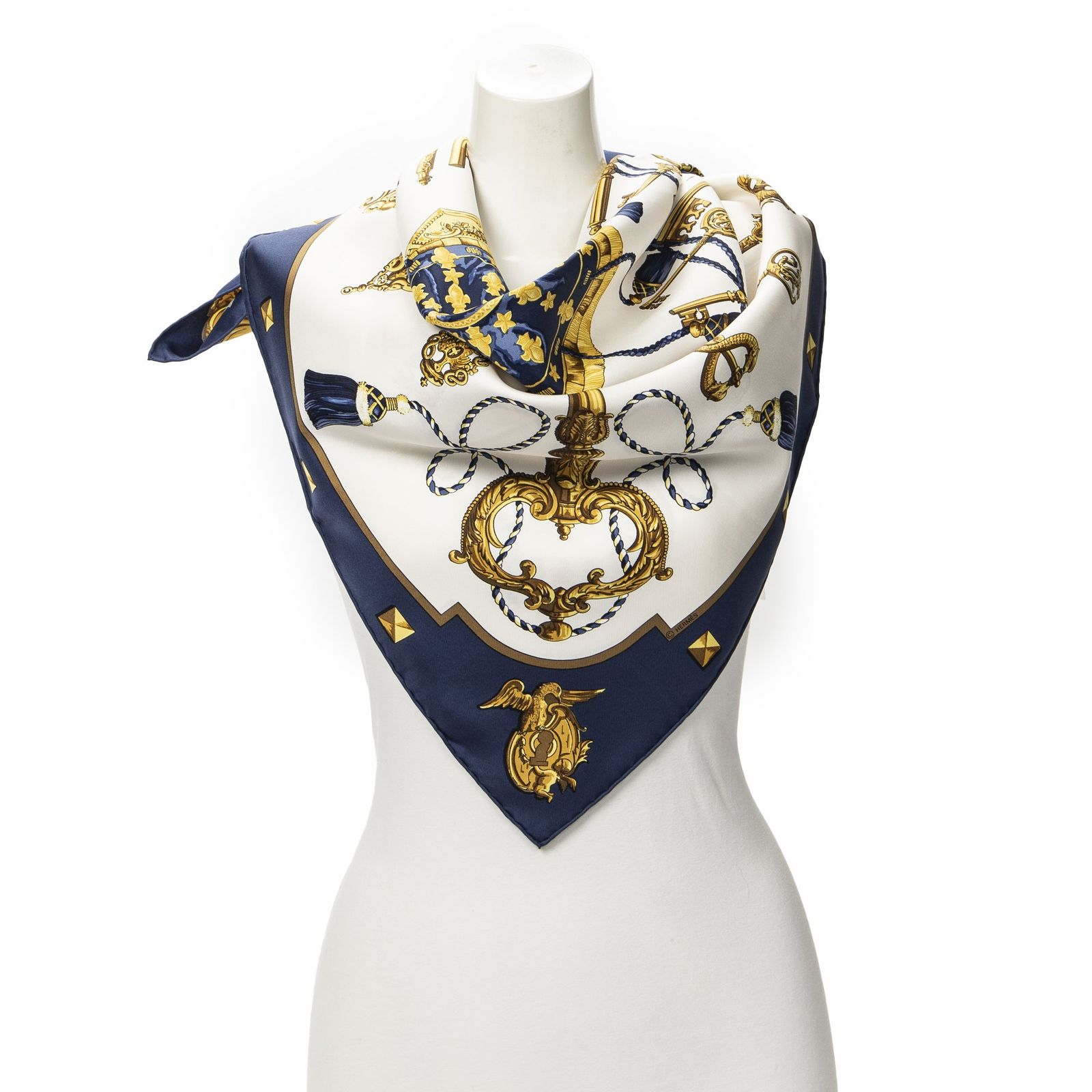 [中古] HERMES エルメススカーフネイビー/アイボリー/ゴールド100% ツイルシルクA