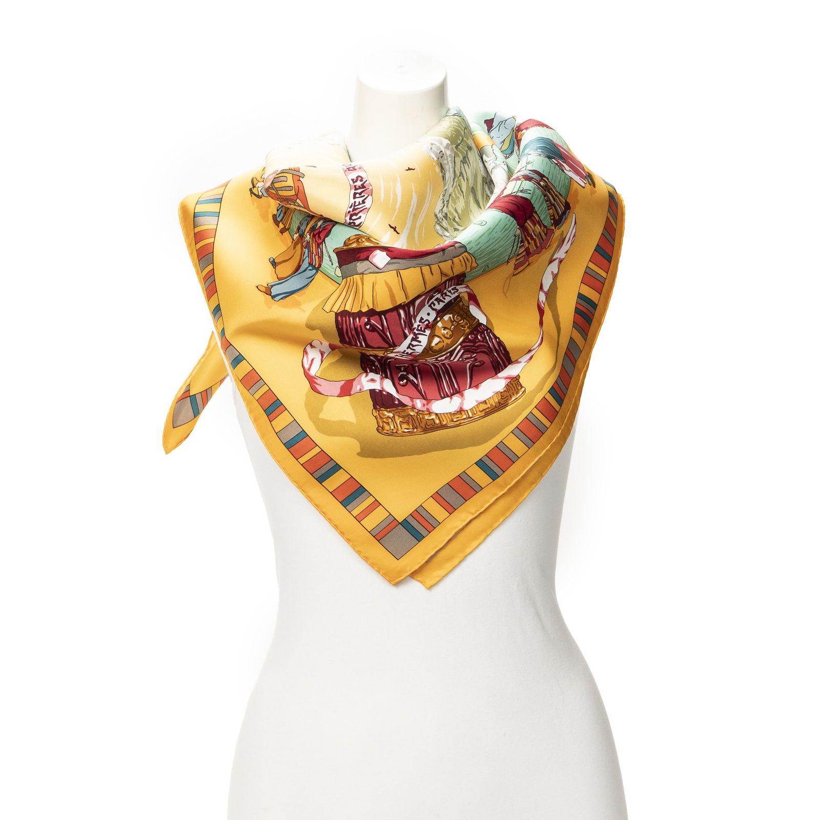 [中古] HERMES エルメススカーフオレンジ、緑、赤100% ツイルシルクA