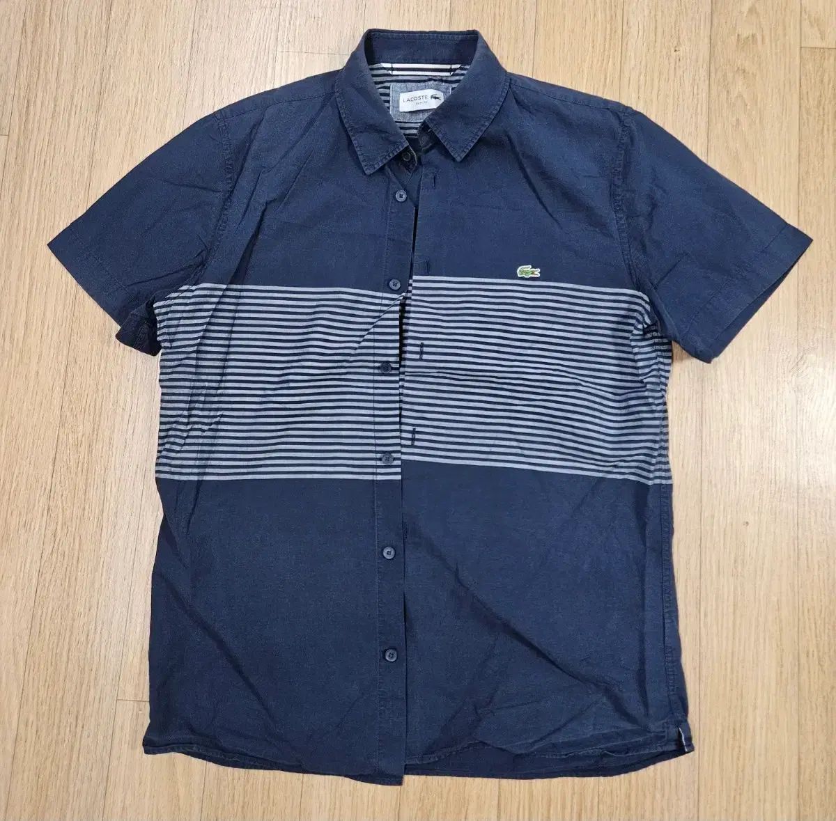 ラコステ LACOSTE ネイビーストライプ半袖シャツ-新発売