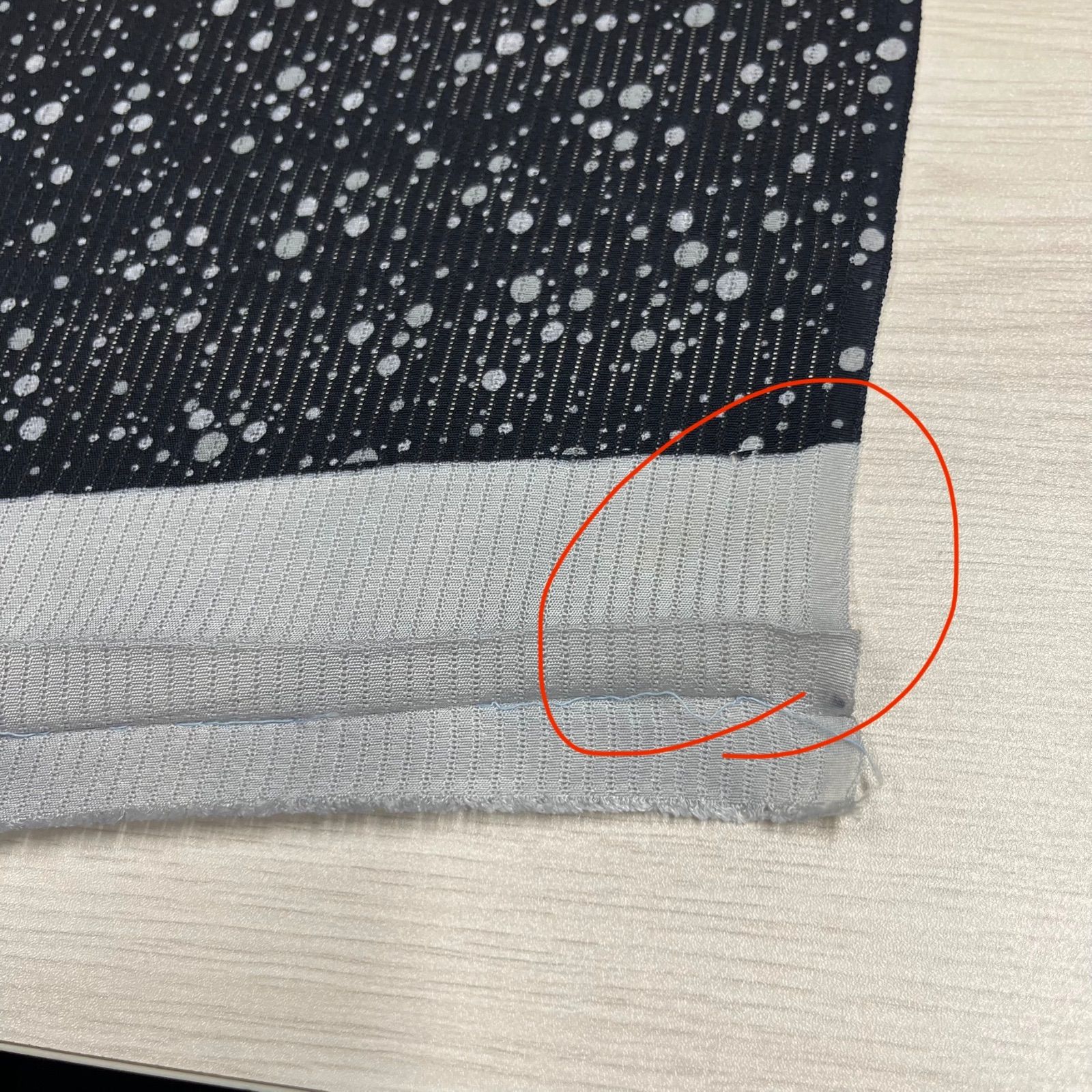 【未使用品】 匿名配送 反物 夏着物 江戸の彩 吉江明 小紋 絽小紋 未仕立て 絹100% 黒系 水玉柄 反物夏26 【未使用品】 匿名配送 反物 夏着物 江戸の彩 吉江明 小紋 絽小紋 未仕立て 絹100% 黒系 水玉柄 反物夏26