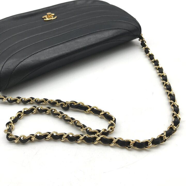 良品 CHANEL シャネル ココマーク ラムスキン ハーフムーン ターン 