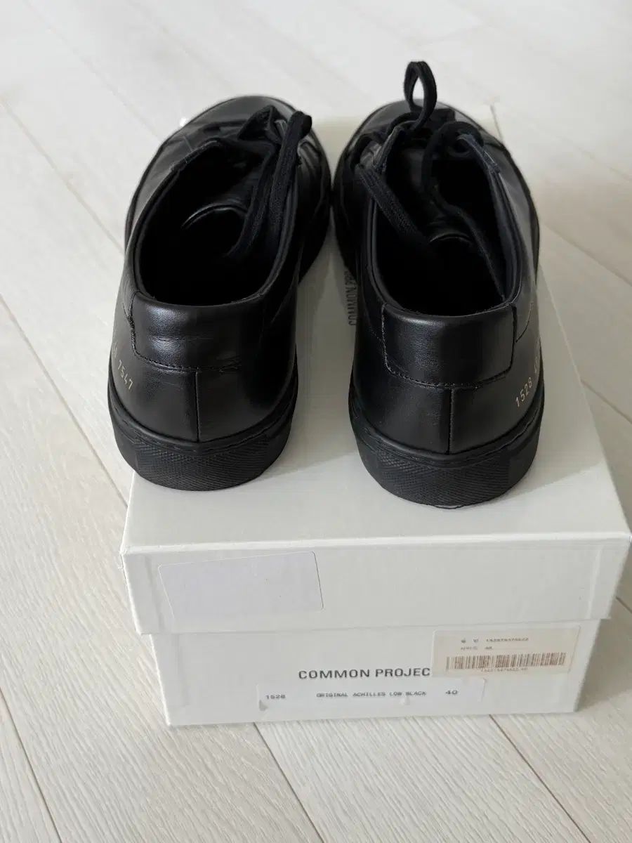 COMMON PROJECTS アキレス オールブラック スニーカー - メルカリ