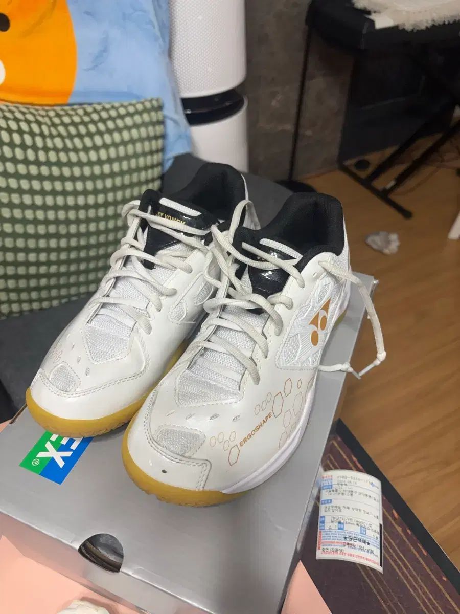 YONEX ヨネックス パワークッション バドミントンシューズ 255