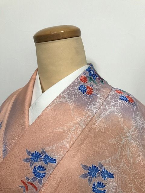 【中古】Mサイズ 小紋 化繊 ピンク地に草花模様