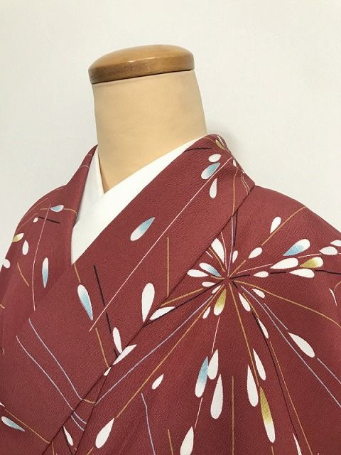 【中古】Sサイズ 小紋 化繊 赤茶地に花模様
