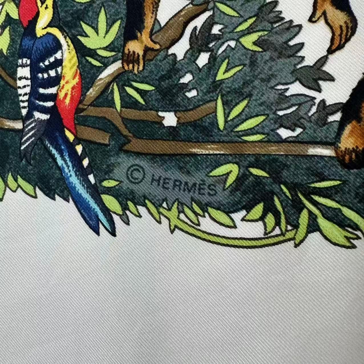 HERMES エルメス カレ90 シルク スカーフ SICHUAN 四川省 動物柄