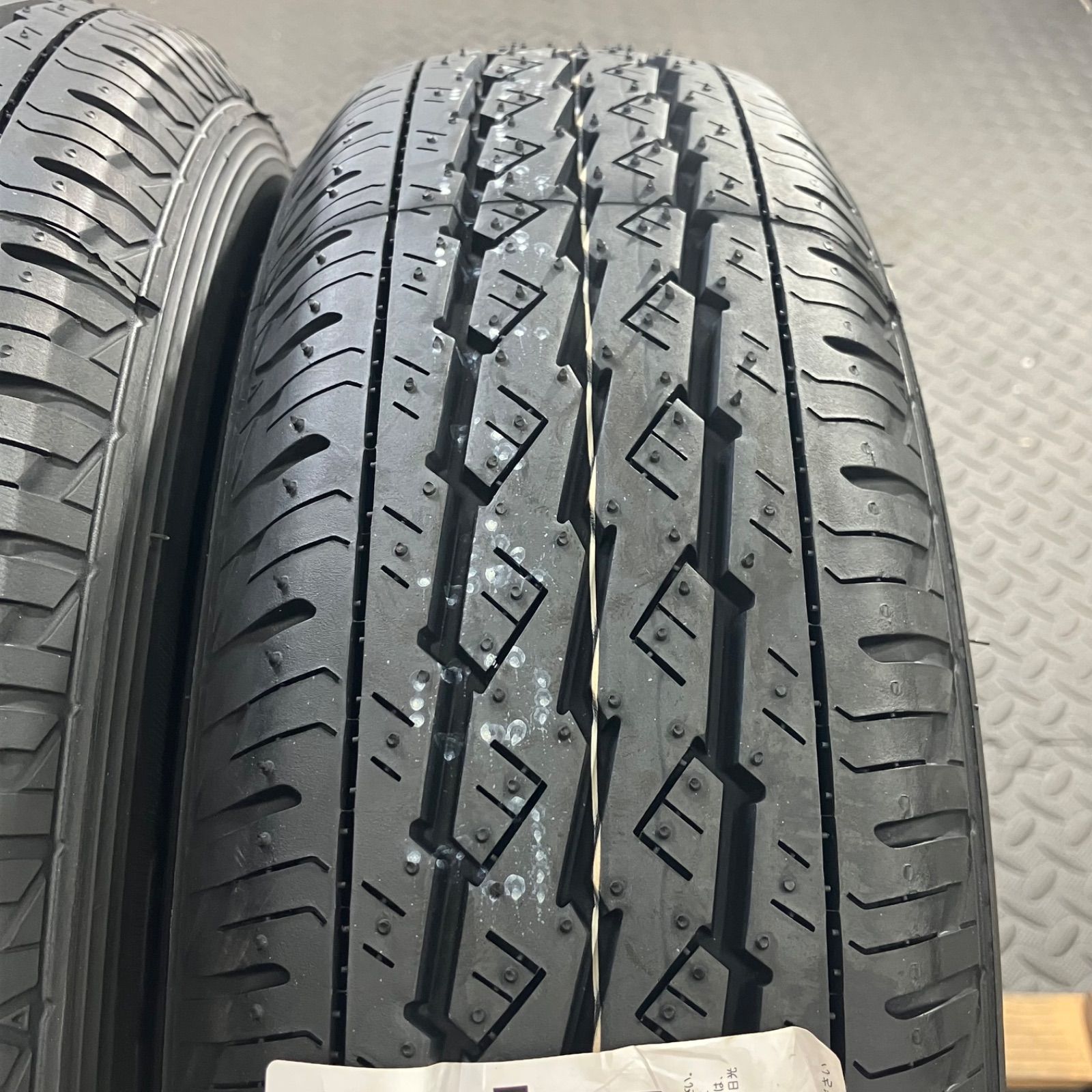 26年製 新品タイヤ 145/80R12 80/78N LT ブリヂストン K370(夏タイヤ