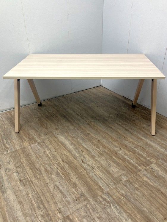 【中古品】コクヨ デイズオフィスシリーズ 1500ミーティングテーブル ナチュラル