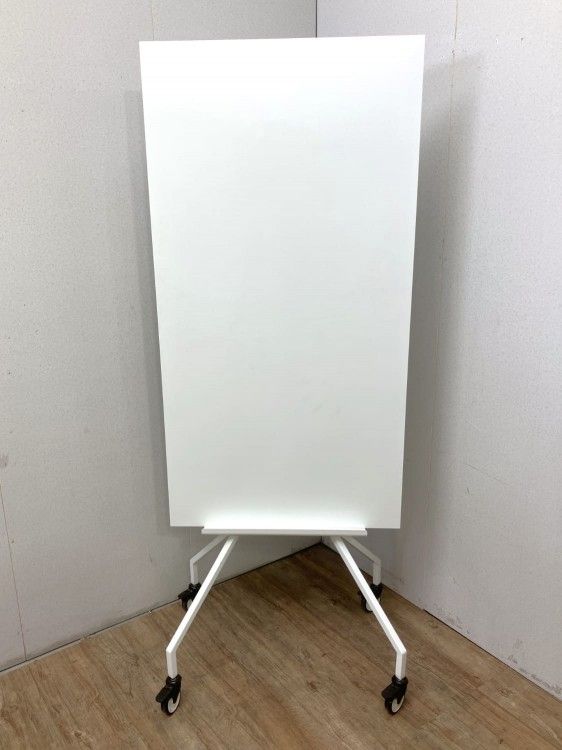 【中古品】イケア エロヴェンシリーズ 縦型脚付き片面ホワイトボード ホワイト