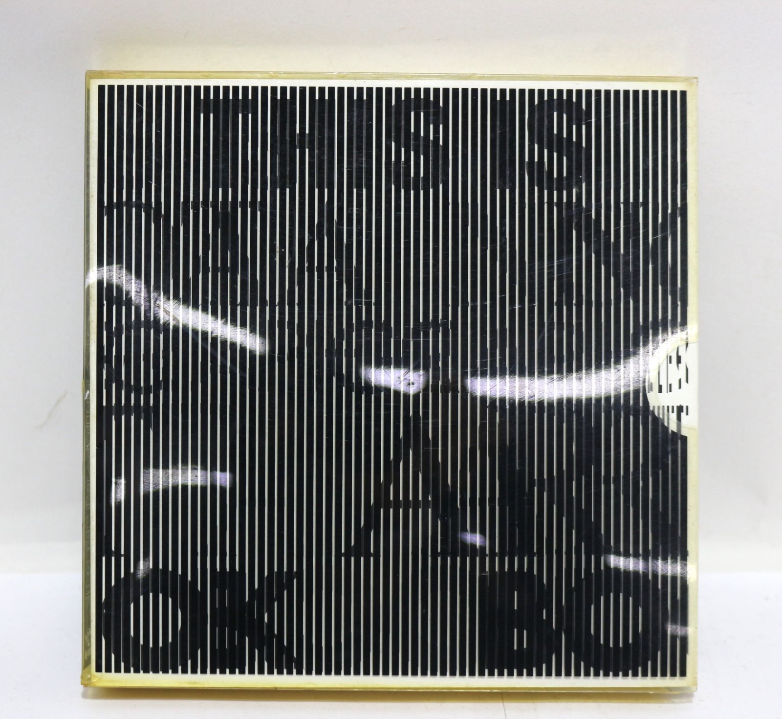 本 7STARS DESIGN THIS IS NOT A GRAPHIC ART BOOK