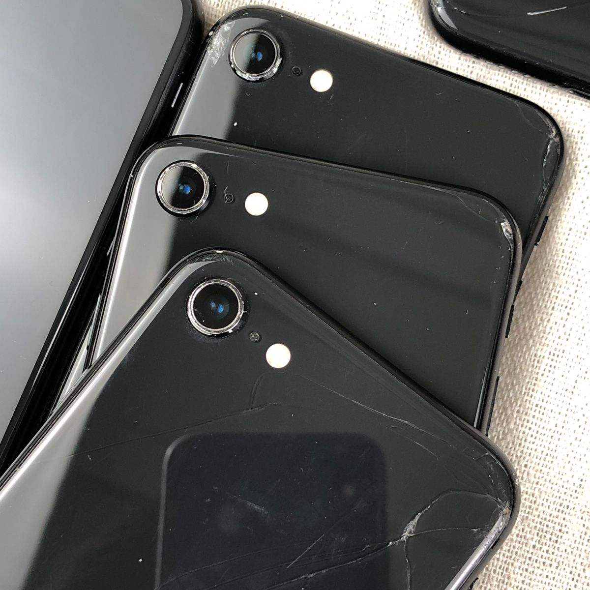 ジャンク iPhone SE2 64GB 本体のみ SIMフリー - メルカリ