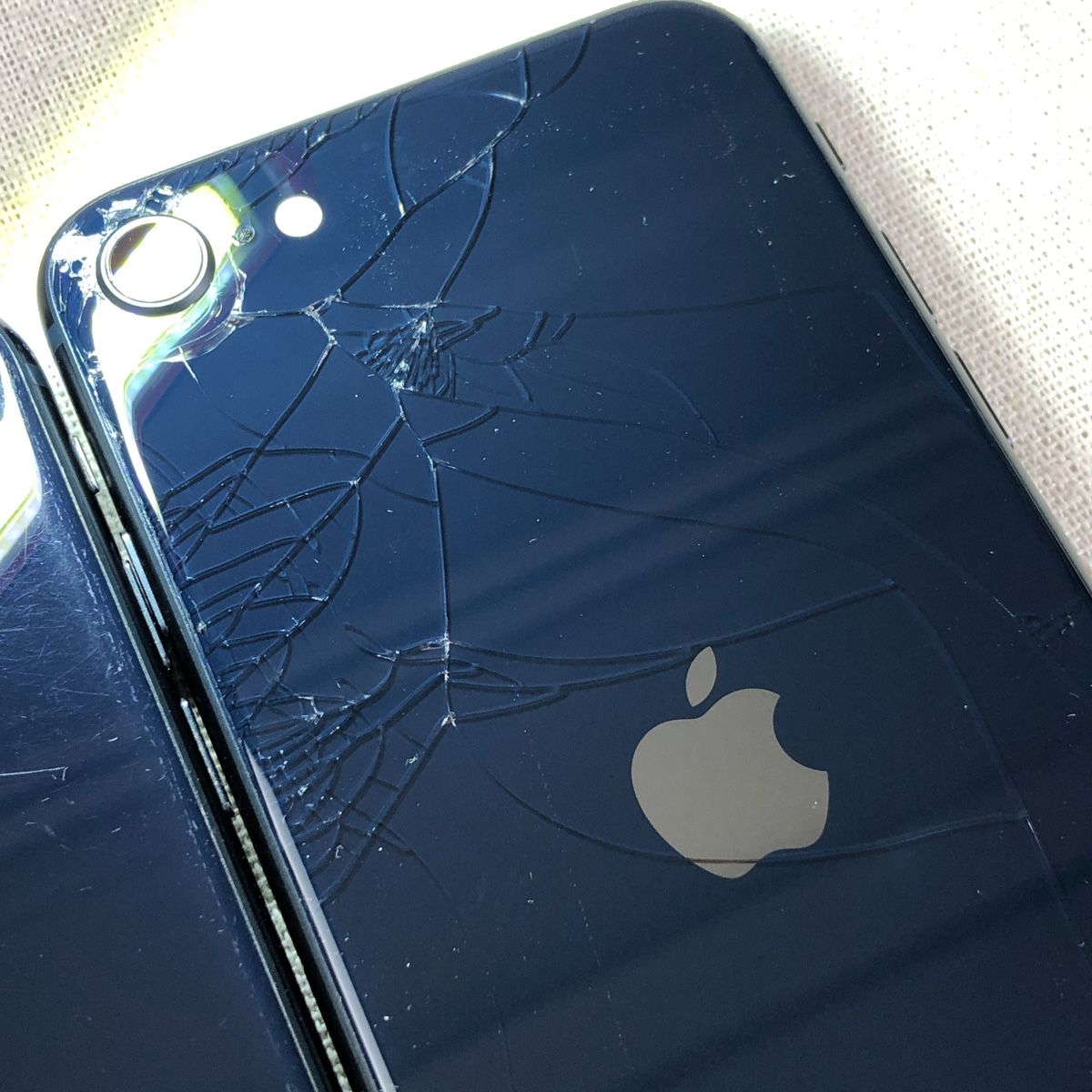 ◇ジャンク品◇【3点セット・SIMロック解除済】Apple iPhone SE (第3 ◇ジャンク品◇【3点セット・SIMロック解除済】Apple iPhone SE (第3