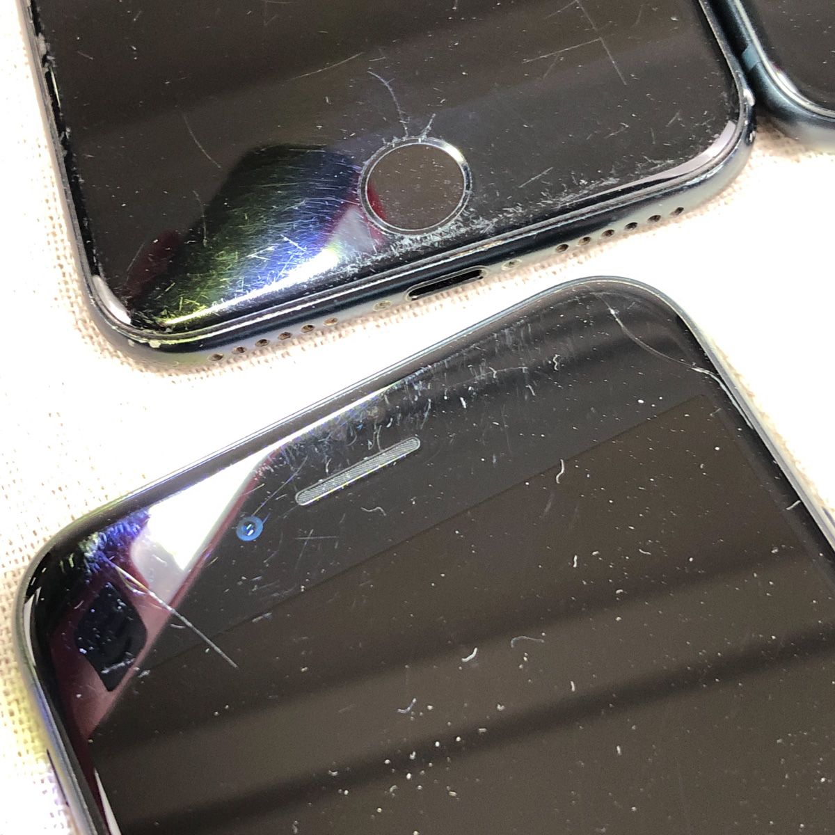 ◇ジャンク品◇【3点セット・SIMロック解除済】Apple iPhone SE (第3