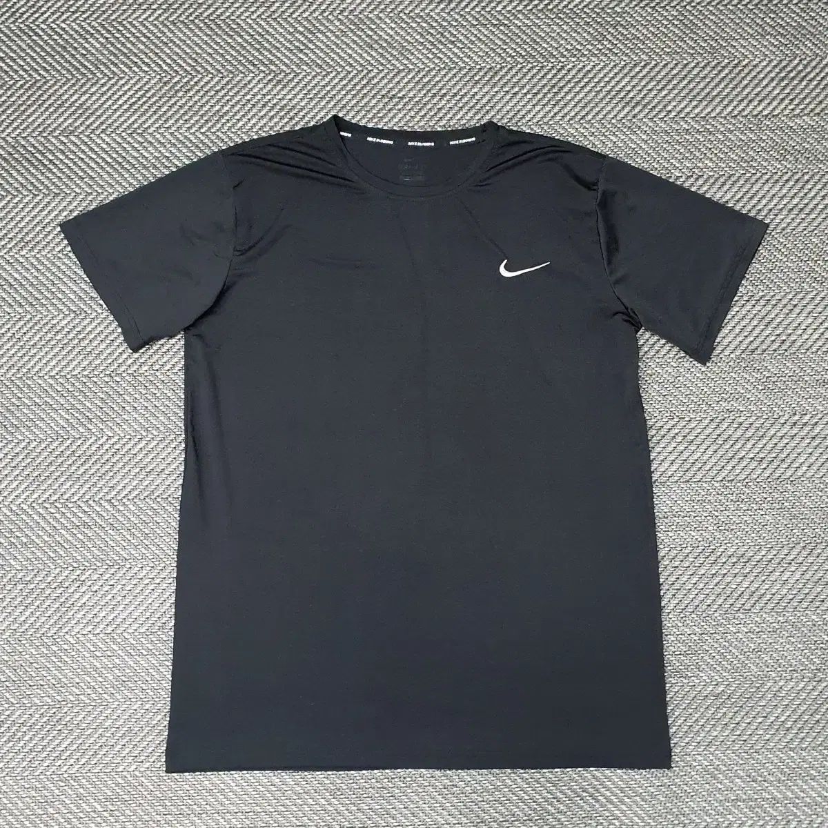 ナイキ ランニング 機能性 半袖Tシャツ メンズ105サイズ