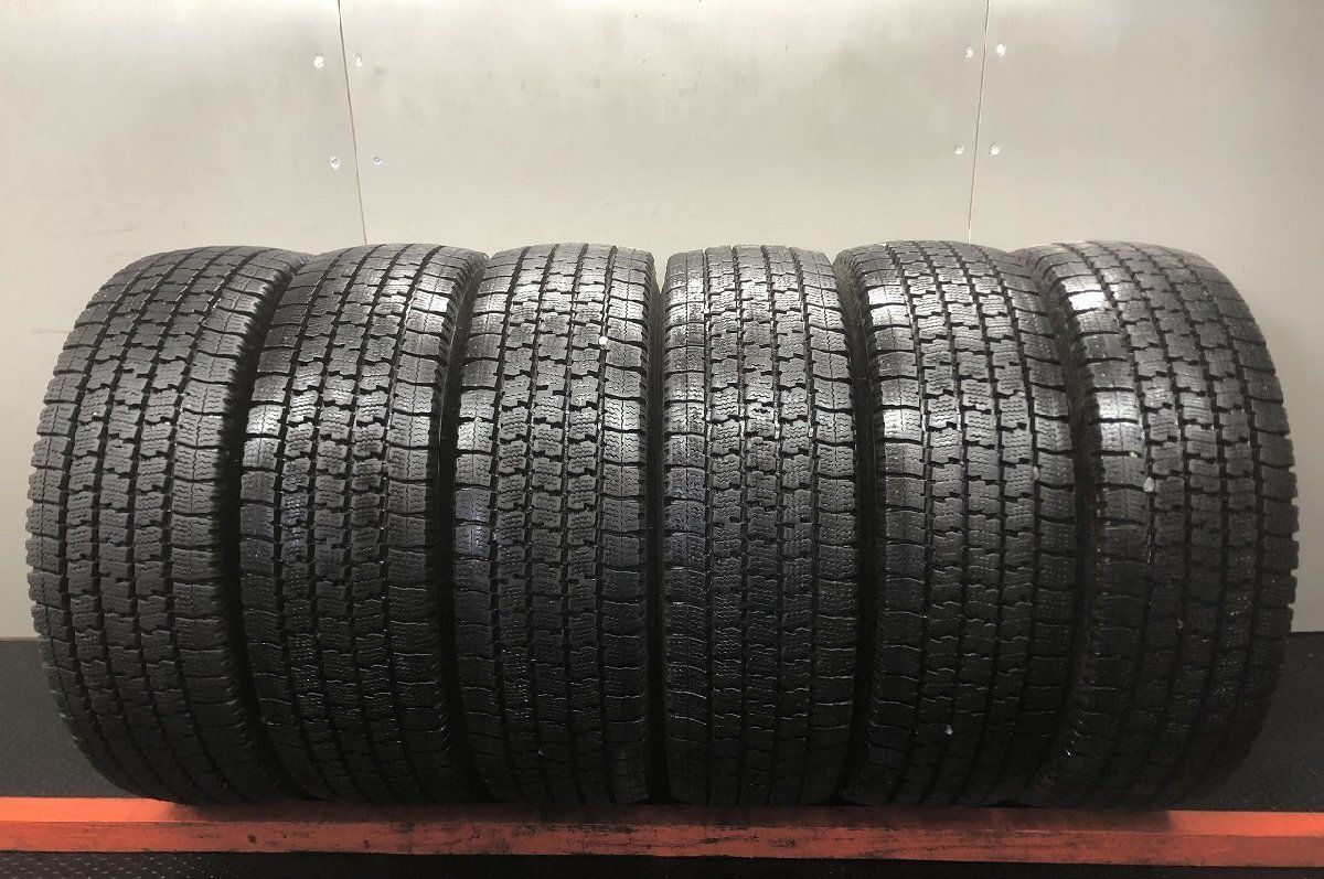TOYO DELVEX M935 225/70R16 117/113N LT 16インチ ライトトラック用 スタッドレス 4本 23年製 バリ溝 キャンター等　(STT105) TOYO DELVEX M935 225/70R16 117/115N LT 16インチ ライトトラック用