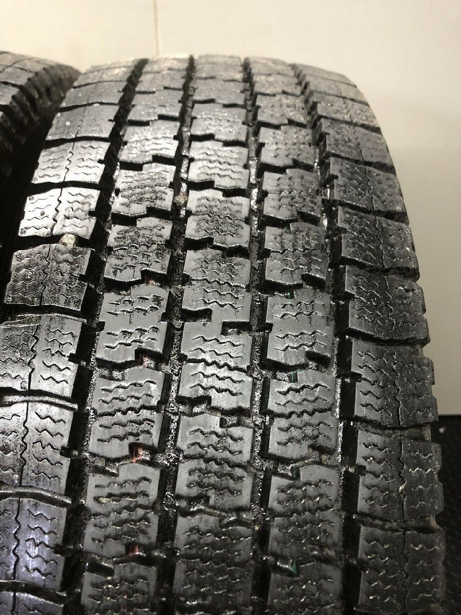 TOYO DELVEX M935 225/70R16 117/115N LT 16インチ ライトトラック用 TOYO DELVEX M935 225/70R16 117/115N LT 16インチ ライトトラック用
