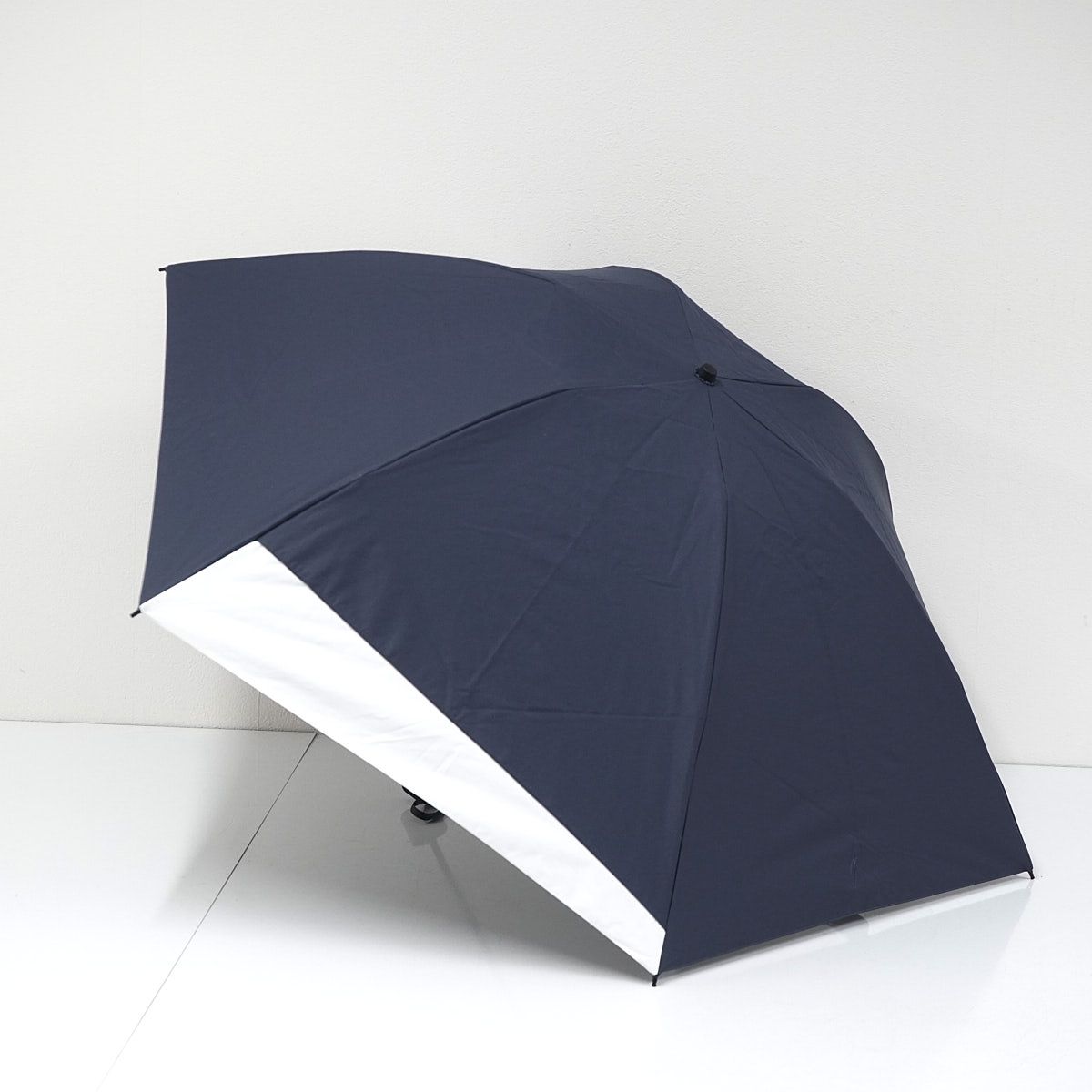 折りたたみ日傘 COKAGE+ USED美品 東レサマーシールドII 遮光率100％ 晴雨兼用 ミッドナイトブルーｘホワイト 遮熱 UV ユニセックス 55cm FS9647