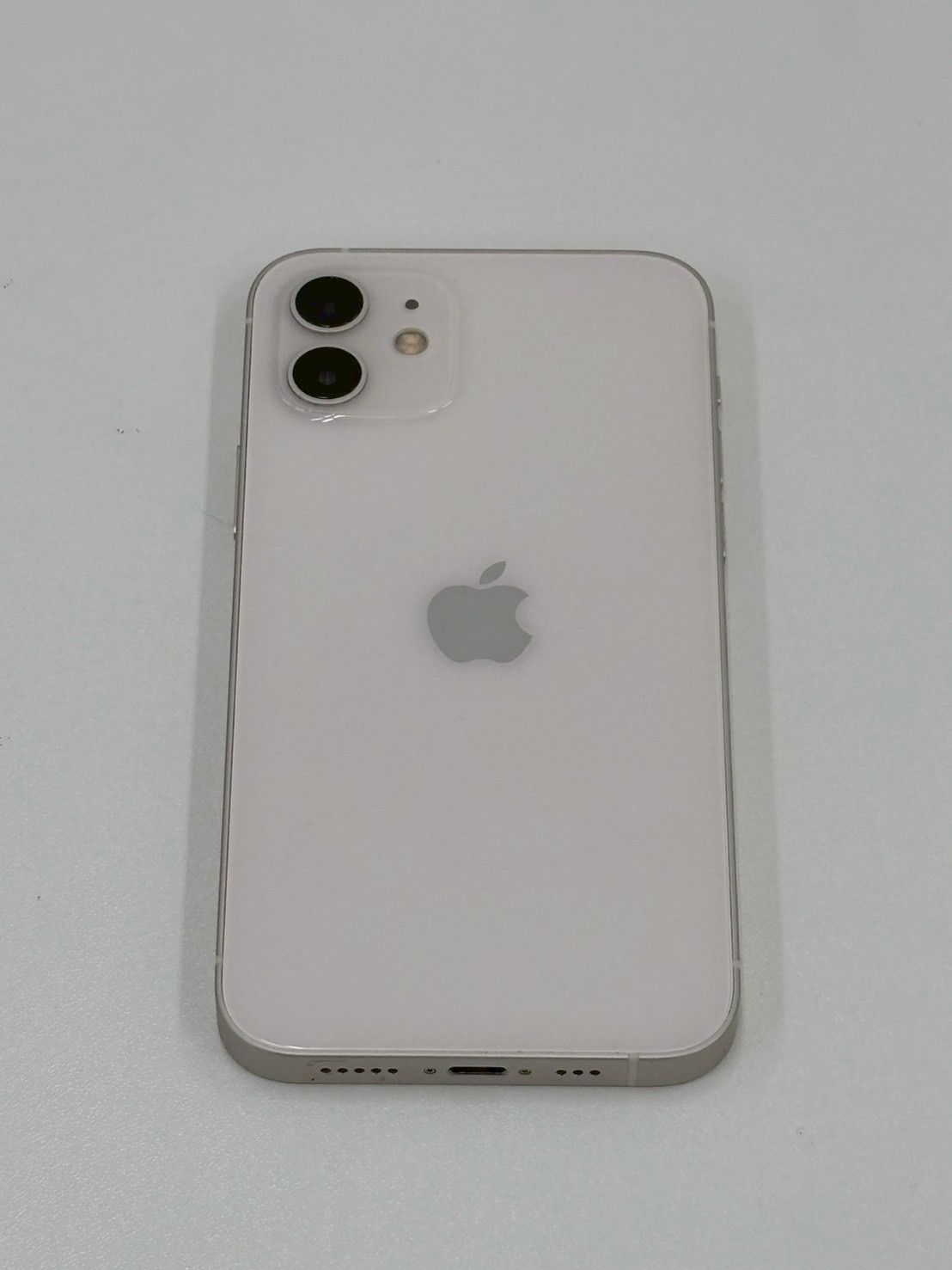 【J03-775】iPhone12　64GB　カラーホワイト