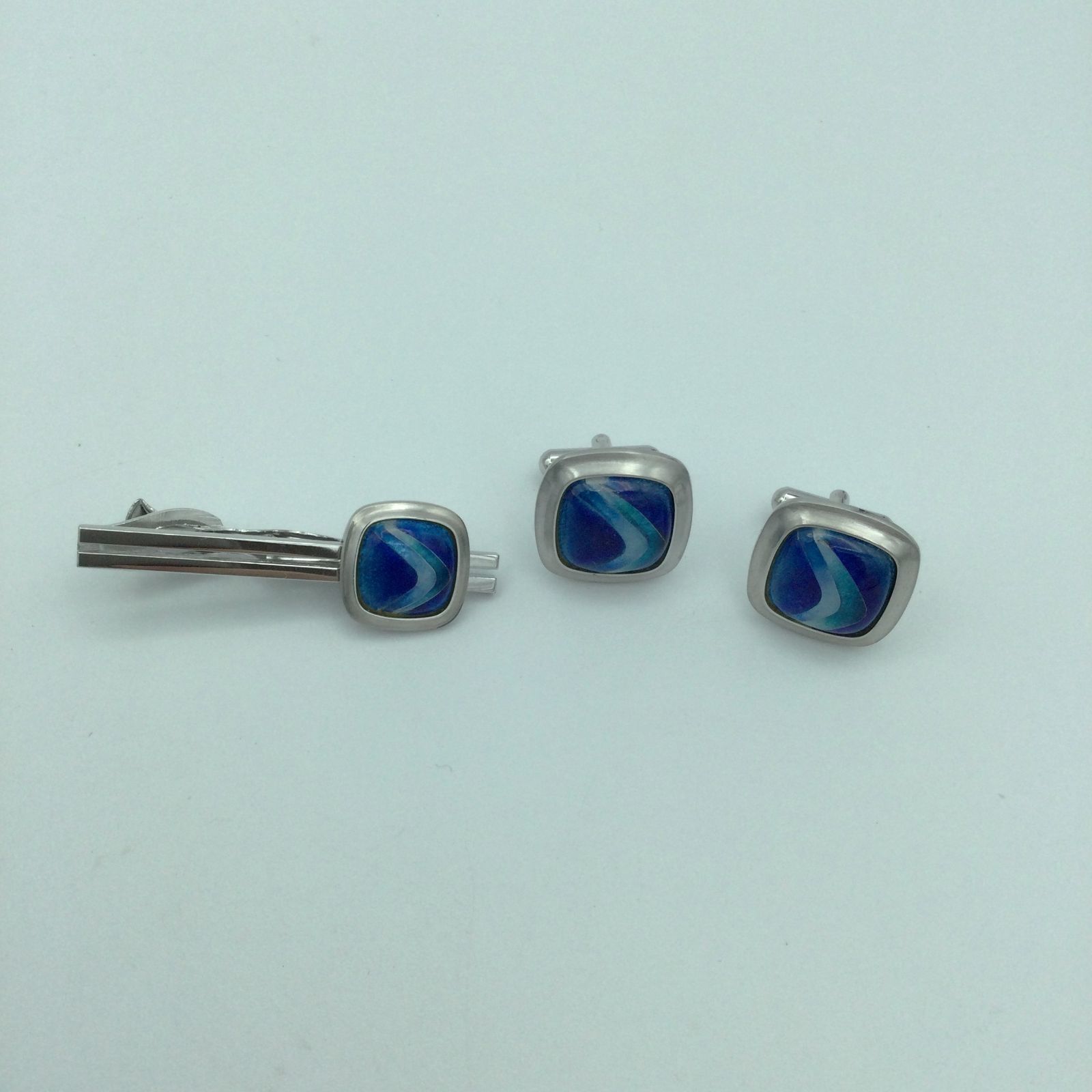 カフスボタンとネクタイピンのセット #i00157 - メルカリ