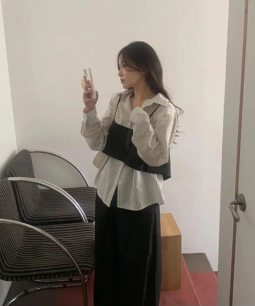 ストライプシャツ + ブラックビスチェ セット