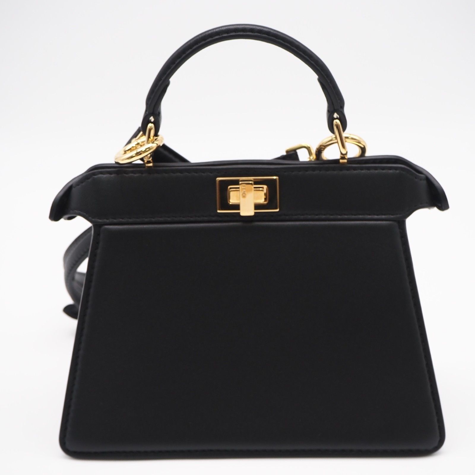 ★3日以内返品可★ 極美品 FENDI フェンディ カーフレザー ピーカブー アイシーユー ミニ 8BN335 2wayハンドバッグ ブラック ラムスキン レディース ★3日以内返品可★ 極美品 FENDI フェンディ カーフレザー ピーカブー アイシーユー ミニ 8BN335 2wayハンドバッグ ブラック ラムスキン レディース