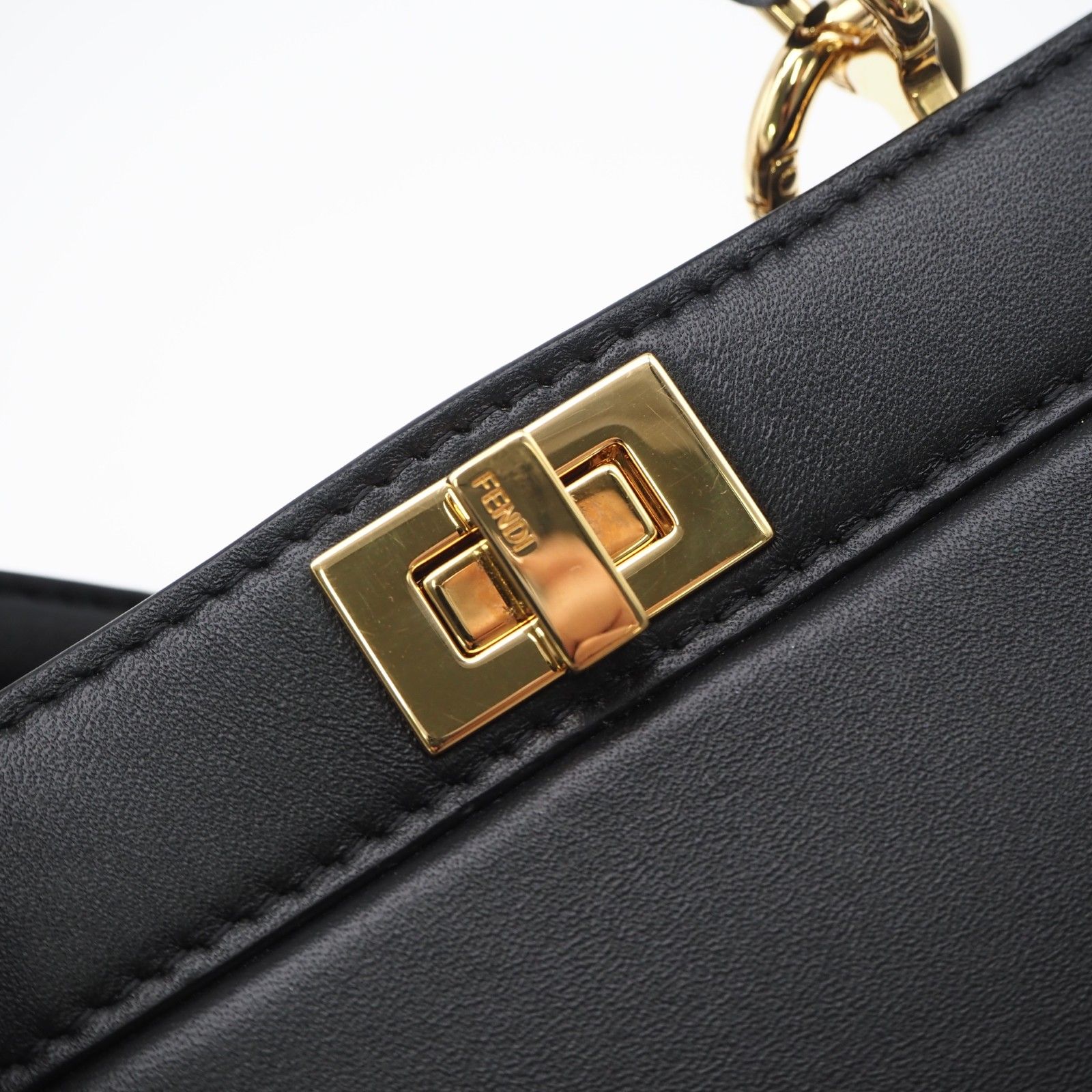 ★3日以内返品可★ 極美品 FENDI フェンディ カーフレザー ピーカブー アイシーユー ミニ 8BN335 2wayハンドバッグ ブラック ラムスキン レディース ★3日以内返品可★ 極美品 FENDI フェンディ カーフレザー ピーカブー アイシーユー ミニ 8BN335 2wayハンドバッグ ブラック ラムスキン レディース
