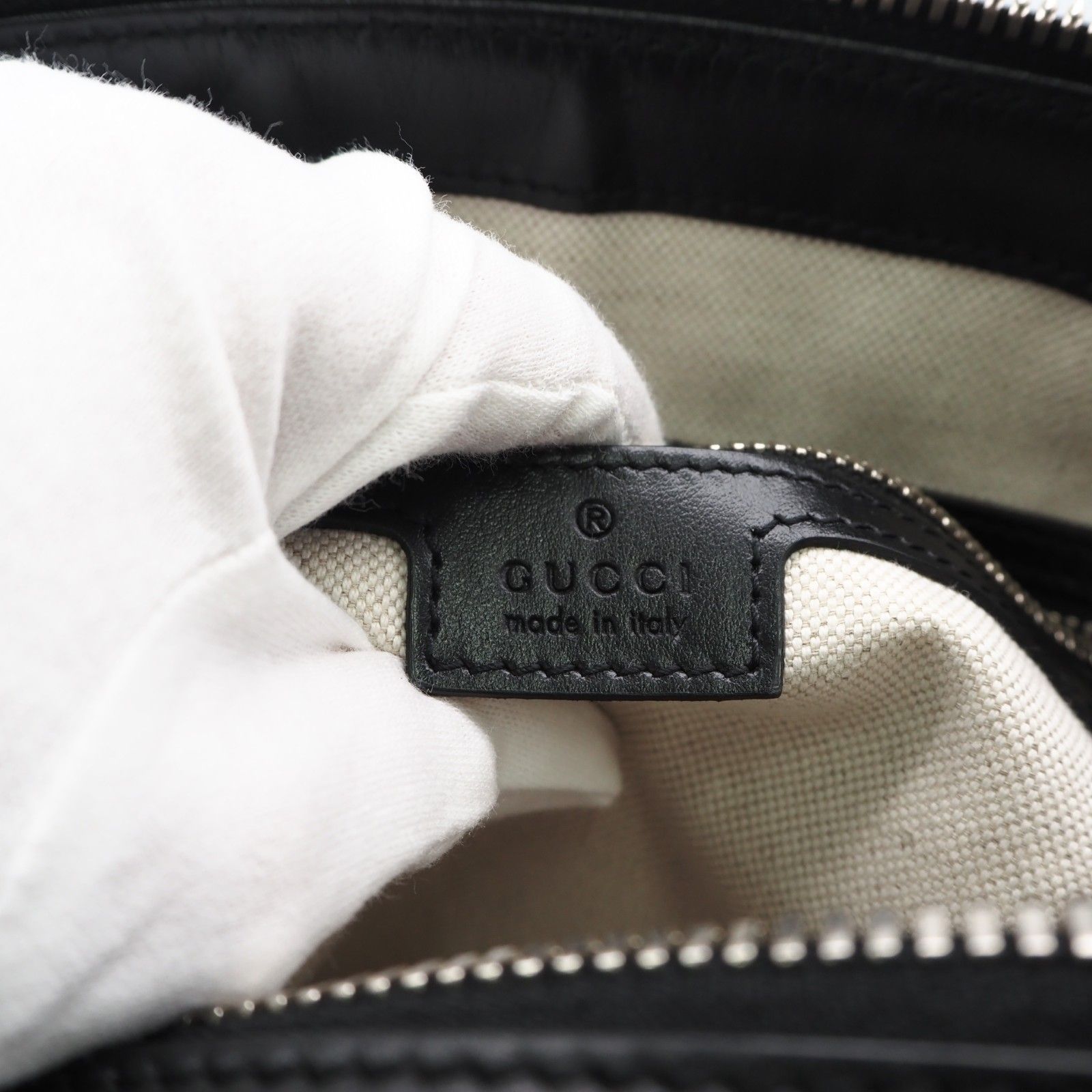 ☆3日以内返品可☆ 美品 GUCCI グッチ GGエンボス ショルダーバッグ