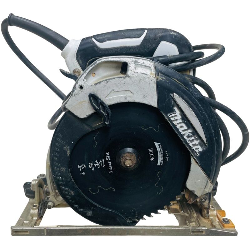 makita マキタ 電子マルノコ 5732CW ホワイト 動作確認済 【中古】 12605K296