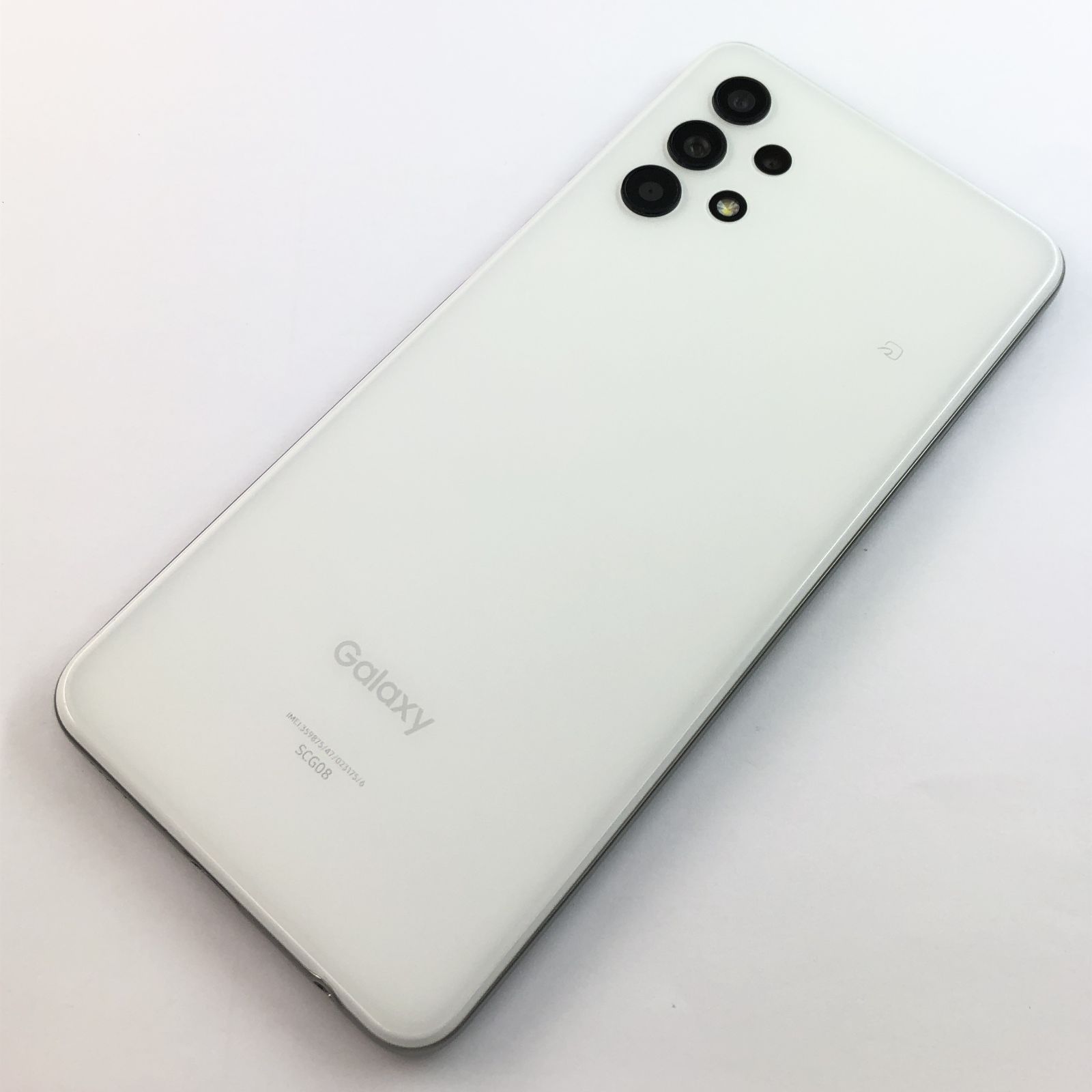 Galaxy SCG08 ホワイト Amazon | KDDI SIMフリー au Galaxy A32 5G SCG08 [オーサムホワイト