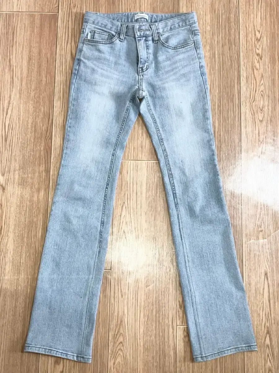 CLEAN（クリーン）ソーダ セミ ローライズ ジーン ストレートフィット スキニー スリムフィット ライトブルー デニム ギャル ピン ター CLEAN（クリーン） Girl（ガール） デニム