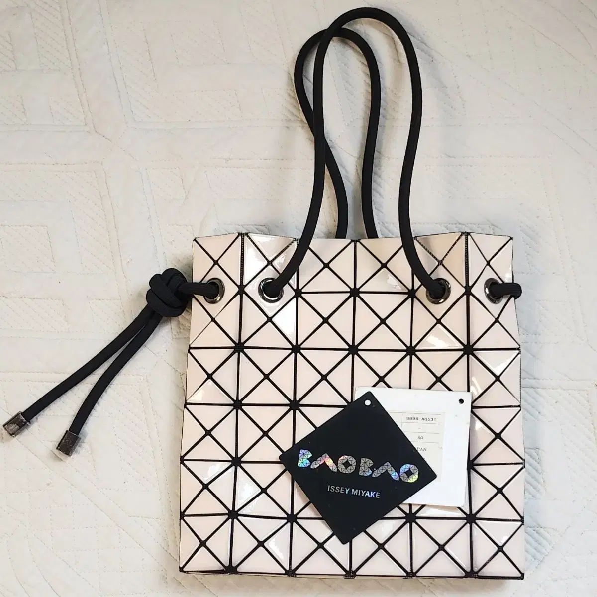 BAO BAO ISSEY MIYAKE バオバオイッセイミヤケ リングバッグ 光沢 