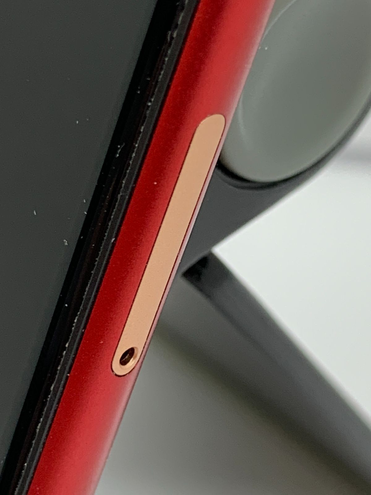 中古・画面キズ有・ディスプレイ不良有】iPhone SE 2020 64GB レッド