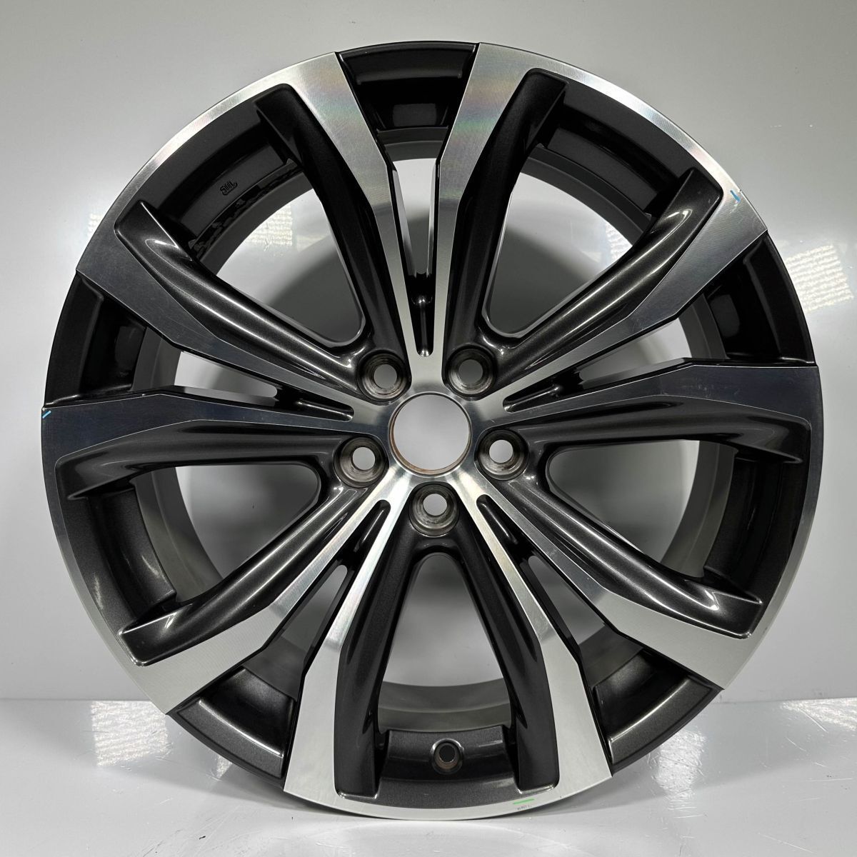 レクサス RX450 GYL25W 純正 アルミホイール×1本 ガンメタ×ポリッシュ 20インチ 8J PCD114.3 5穴 ハブ径60 +30 42611-48860 良品/35788
