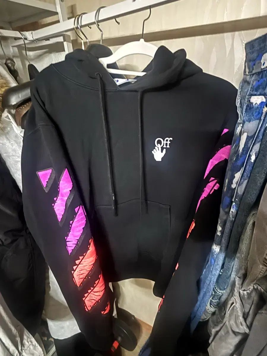 オフホワイト 麻 アロー WHO フードTシャツ